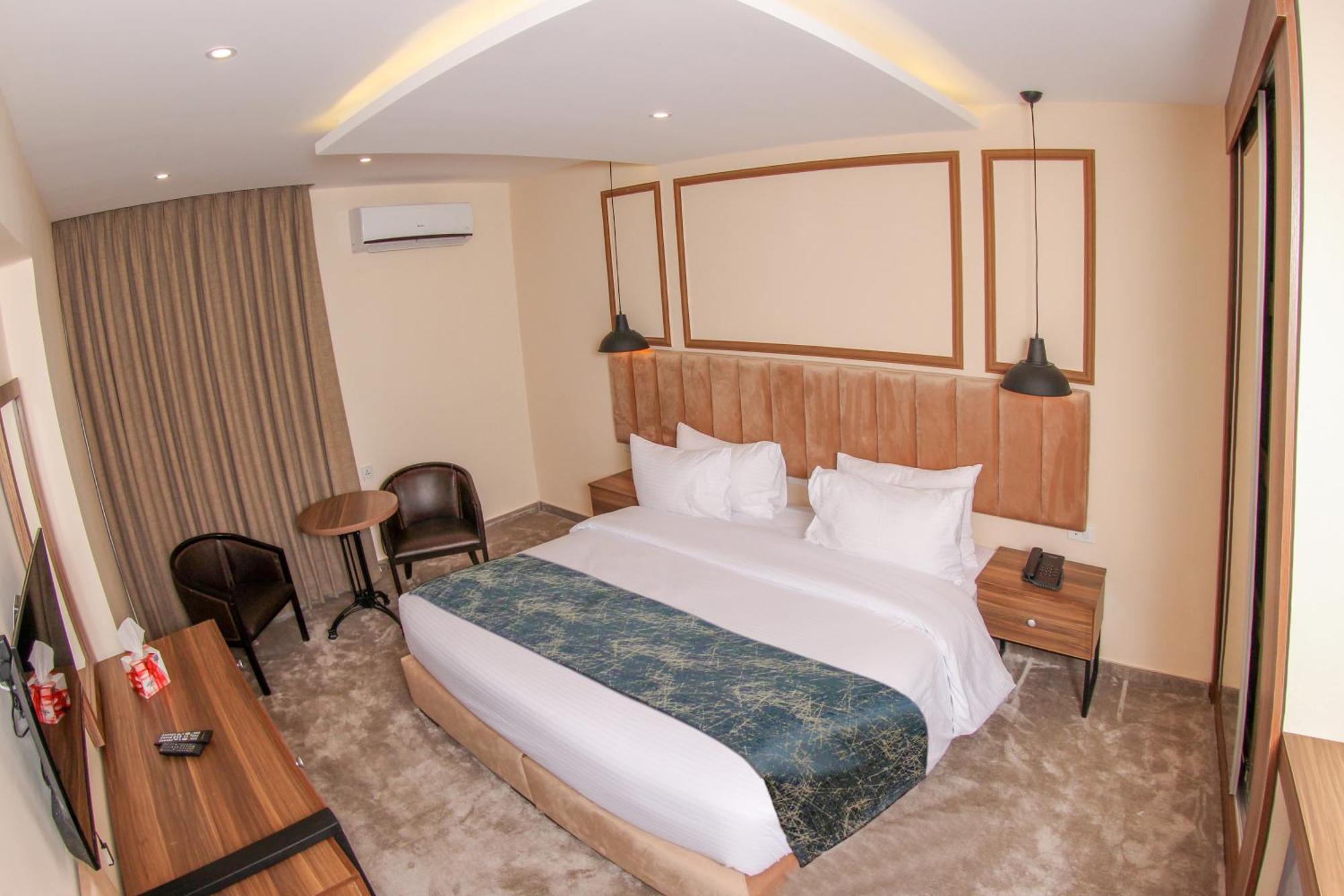 Post Hotel Amman Exterior photo